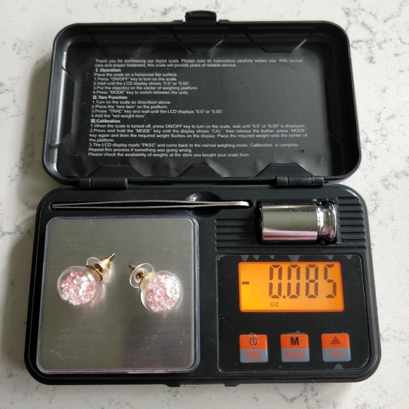 Korean clear ball gems stud earrings - Picture 5 of 5